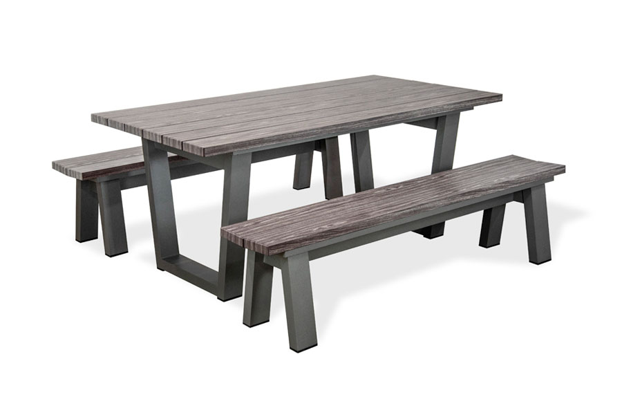 Verge: indoor & outdoor linenless tables. Brown color